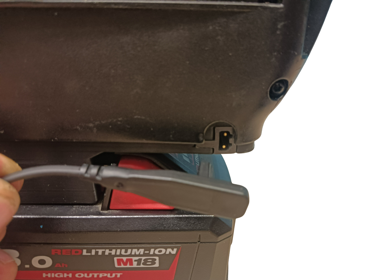 Ultimate Milwaukee® M18 compatible Speedglas Adflo battery adapter v3 – Task Light Ready